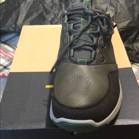 Teva shoes - Picture 6 of 8